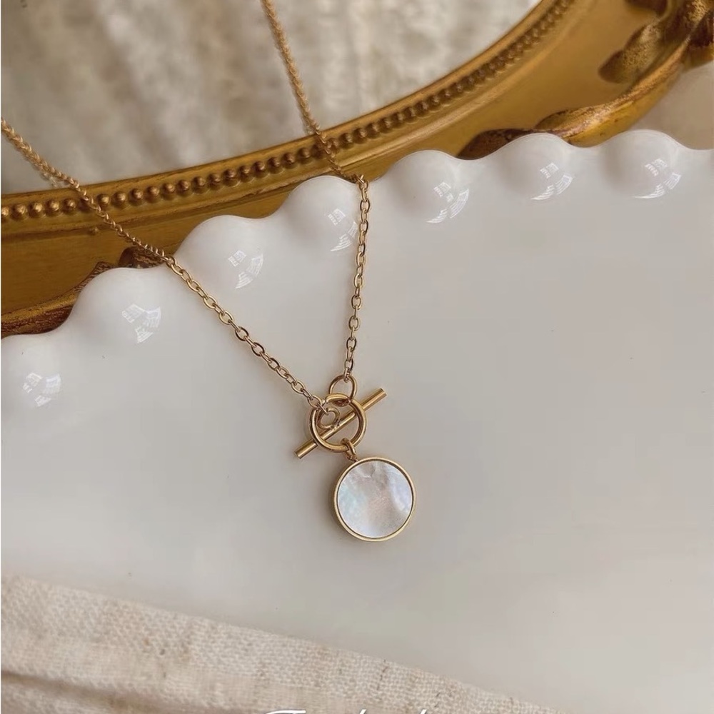 mother of pearl necklace